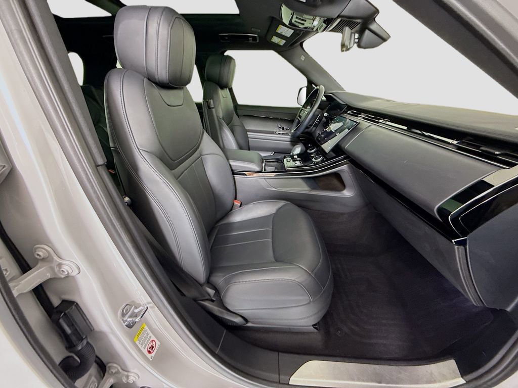 Used 2023 Land Rover Range Rover Sport SE Dynamic image 21