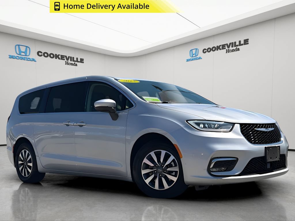 Used 2023 Chrysler Pacifica Touring-L