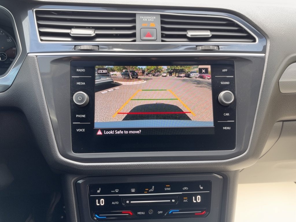 Used 2023 Volkswagen Tiguan SE FWD image 24