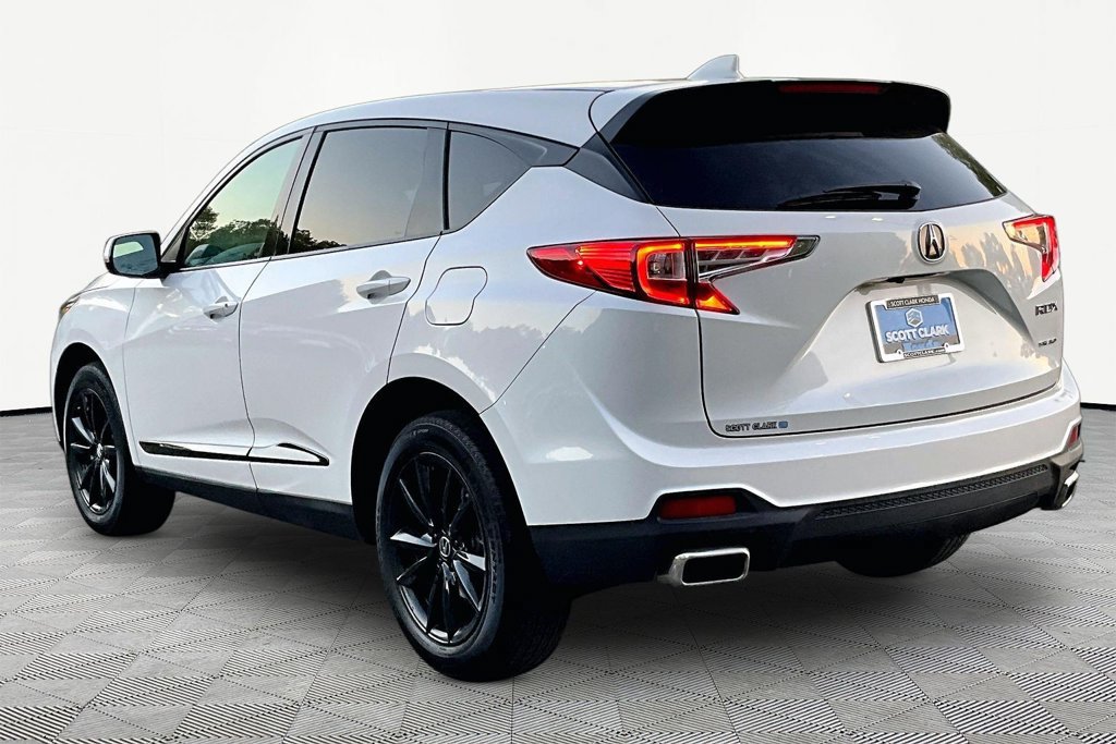 Used 2025 Acura RDX SH-AWD image 4