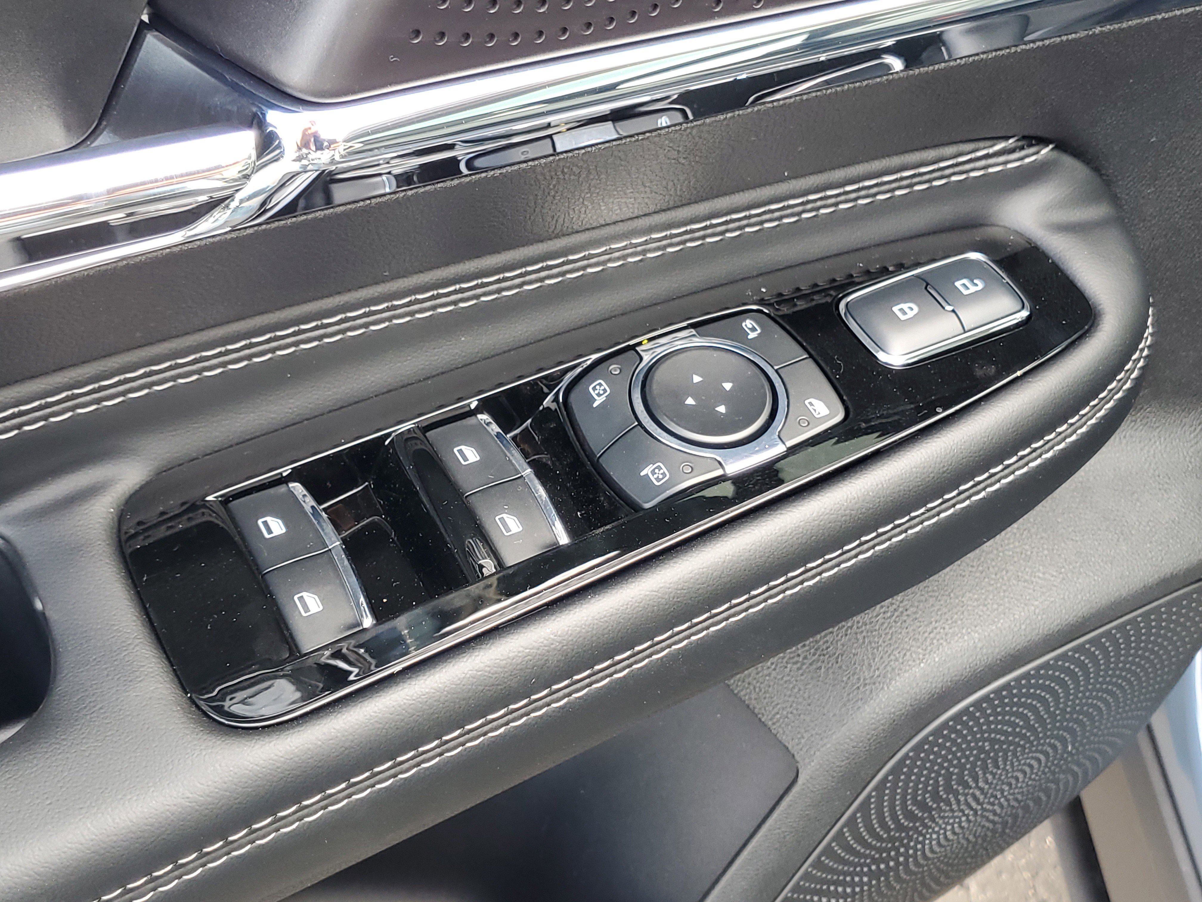 New 2026 Lincoln Corsair Reserve w/ Jet Appearance Package image 10