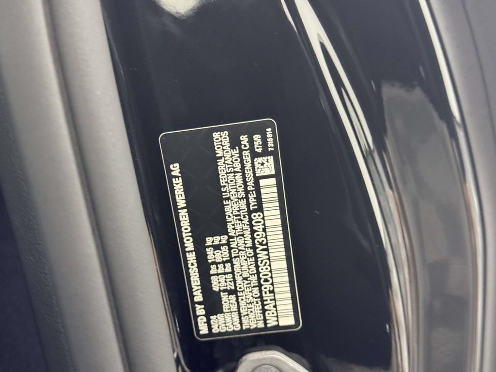 Used 2025 BMW Z4 M40i w/ Edition RWD image 16