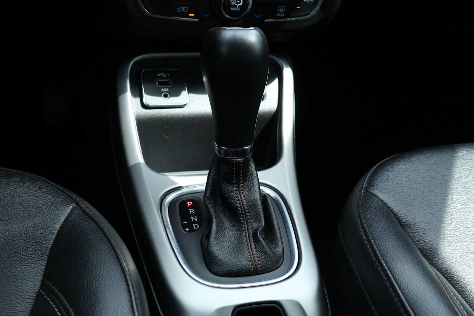 Used 2019 Jeep Compass Latitude w/ Popular Equipment Group FWD image 17