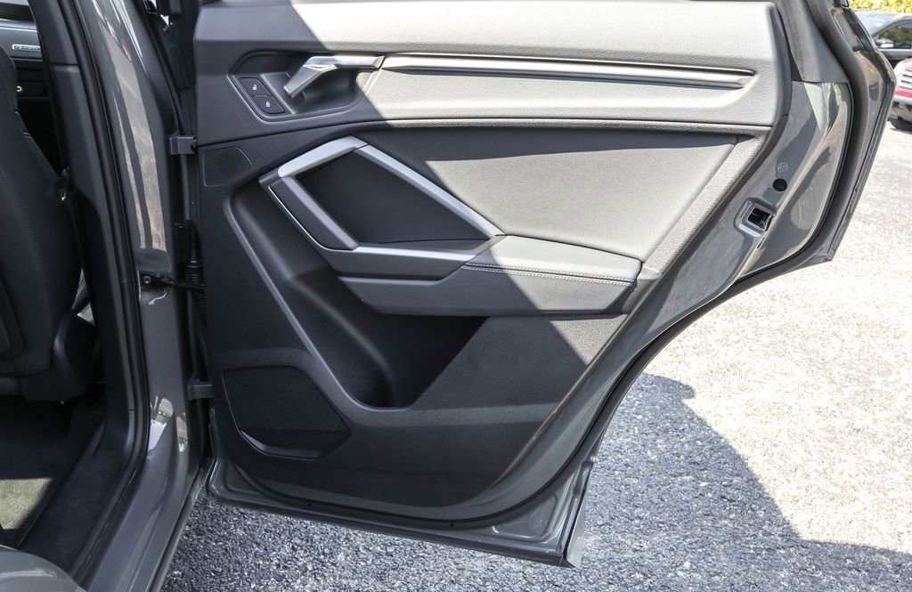 Used 2024 Audi Q3 2.0T Premium w/ Convenience Package image 50