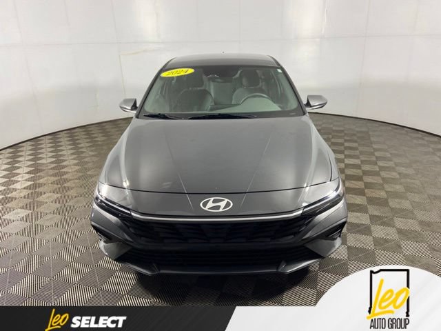 Used 2024 Hyundai Elantra SEL FWD image 2