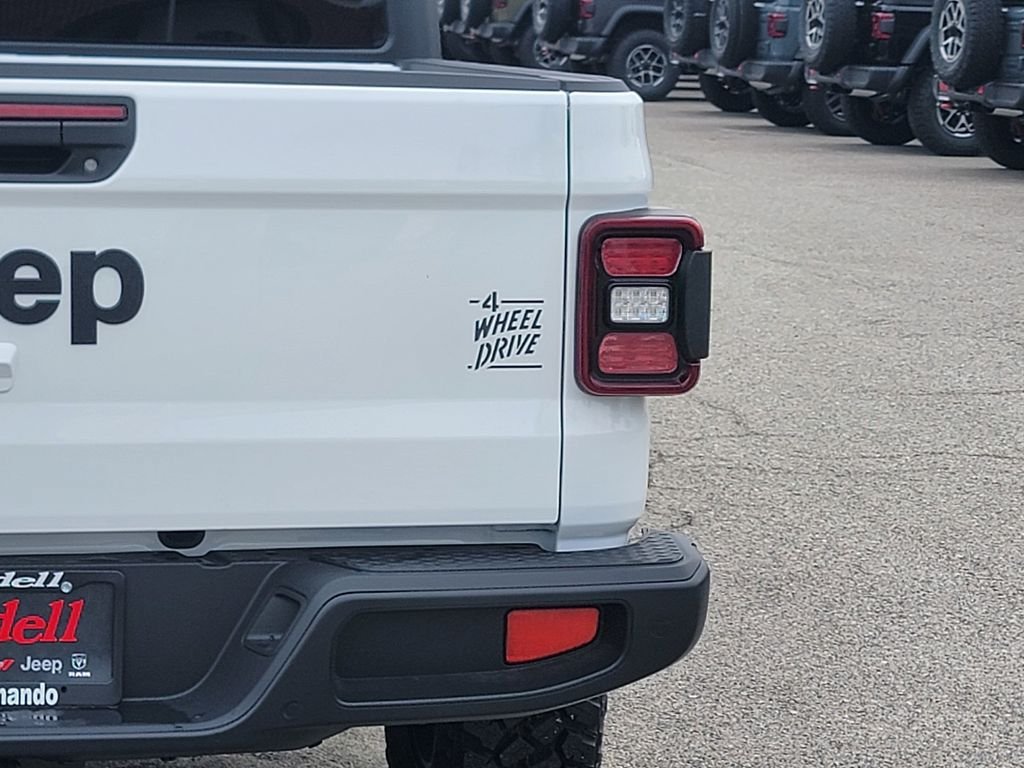 New 2026 Jeep Gladiator Sport AWD/4WD image 6