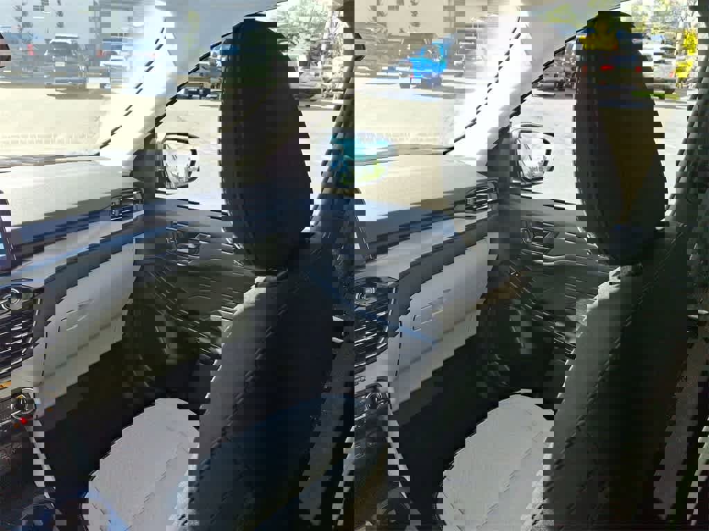 Used 2023 Ford Escape Active image 11