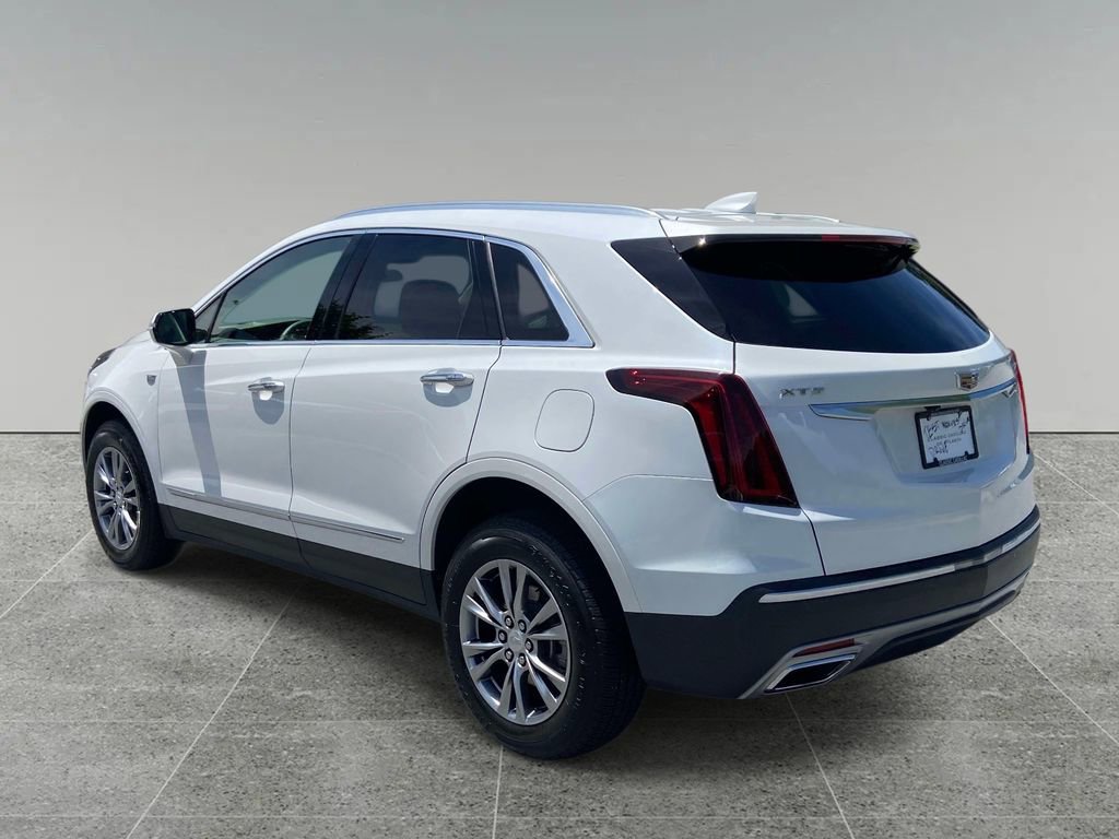 Certified 2023 Cadillac XT5 Premium Luxury FWD image 3