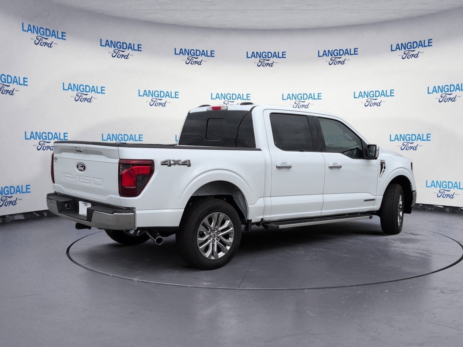 New 2025 Ford F150 XLT w/ Equipment Group 303A High image 4