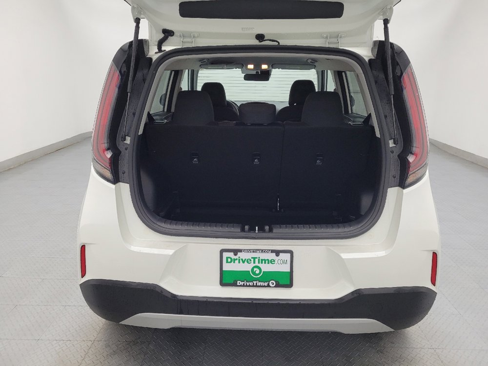 Used 2025 Kia Soul LX image 29