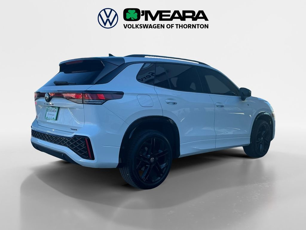 Used 2025 Volkswagen Tiguan SE R-Line image 5