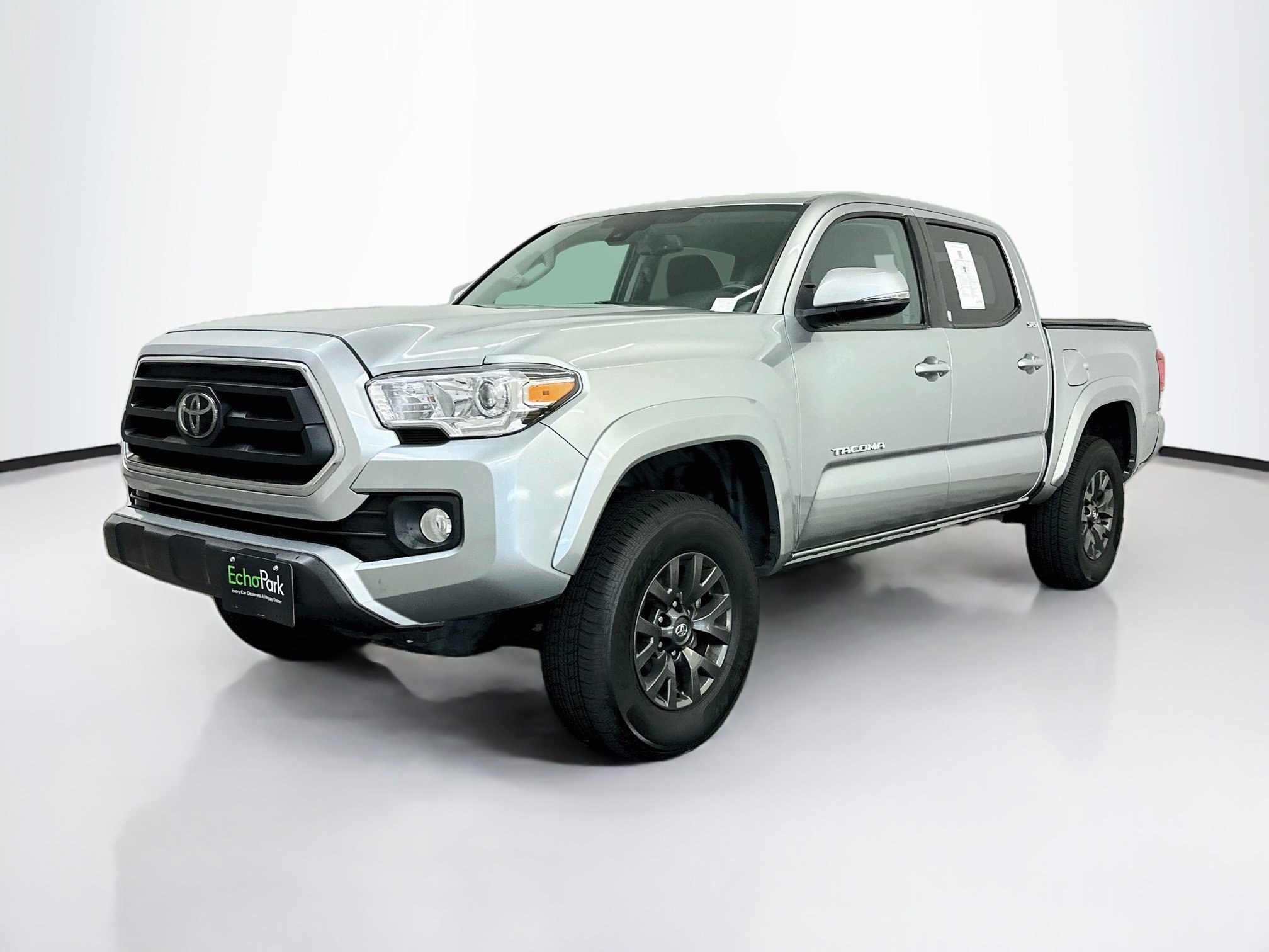 Used 2023 Toyota Tacoma SR5 AWD/4WD image 3