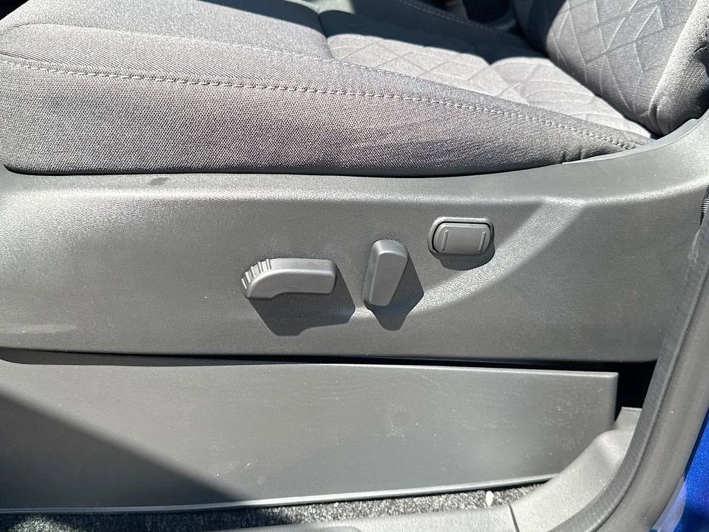 New 2026 Nissan Frontier SV image 18