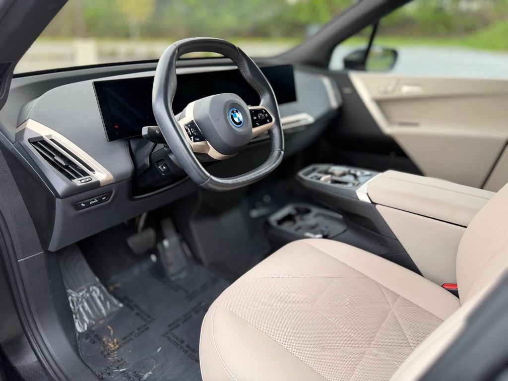 Certified 2024 BMW iX xDrive50 w/ Premium Package AWD/4WD image 13