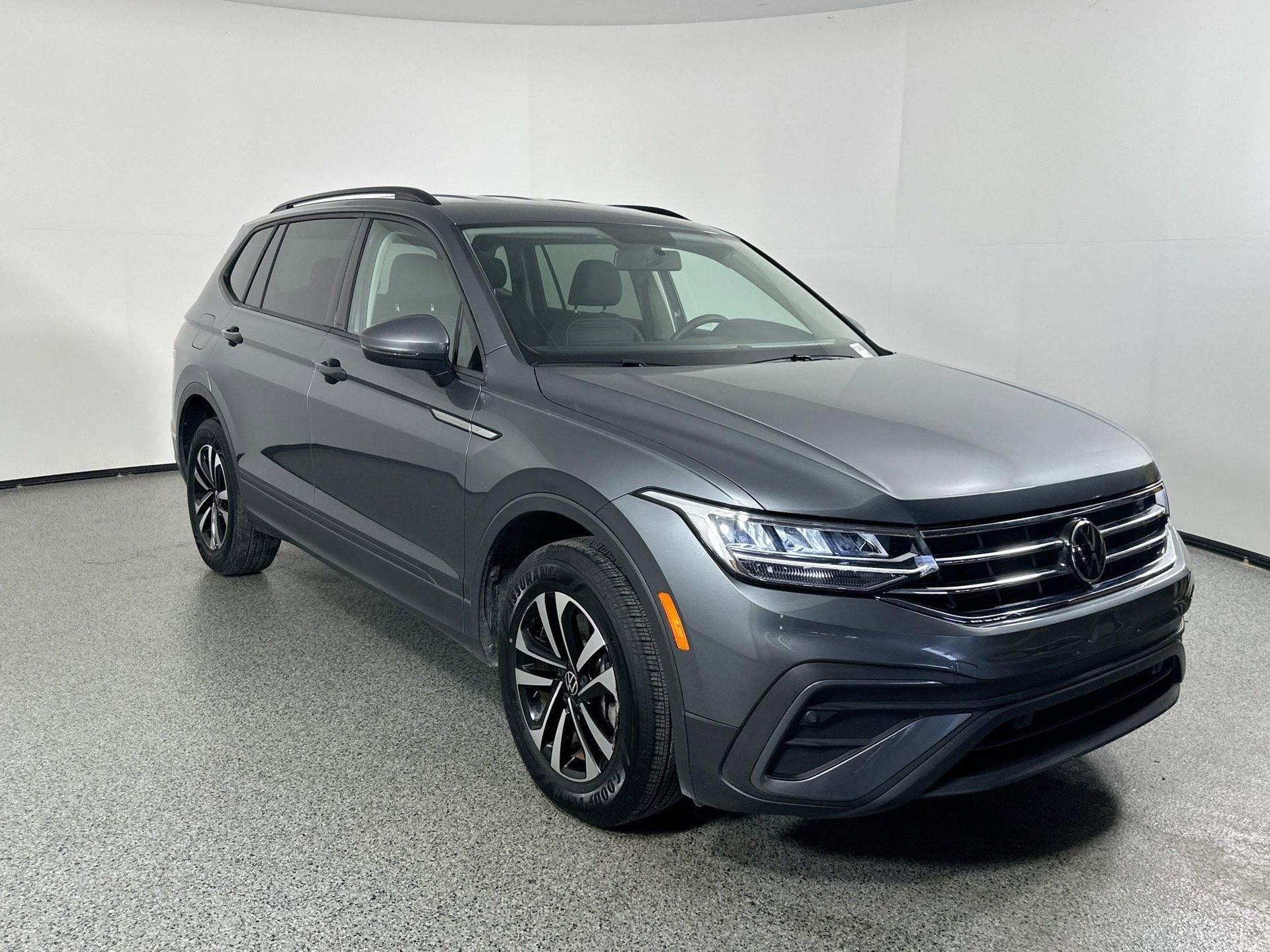 Certified 2022 Volkswagen Tiguan S image 3