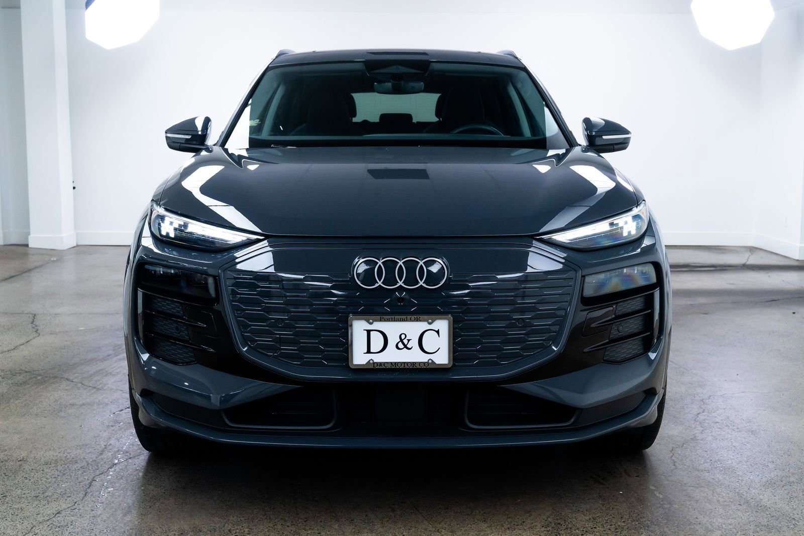 Used 2025 Audi Q6 e-tron Premium Plus w/ Premium Plus image 2