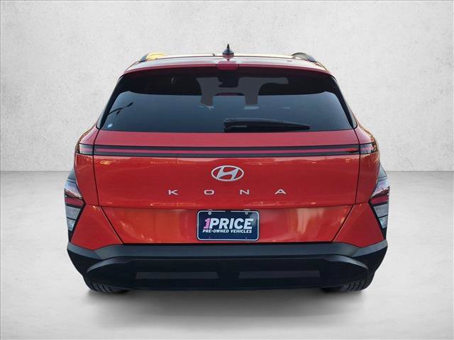 Used 2025 Hyundai Kona SEL FWD image 7