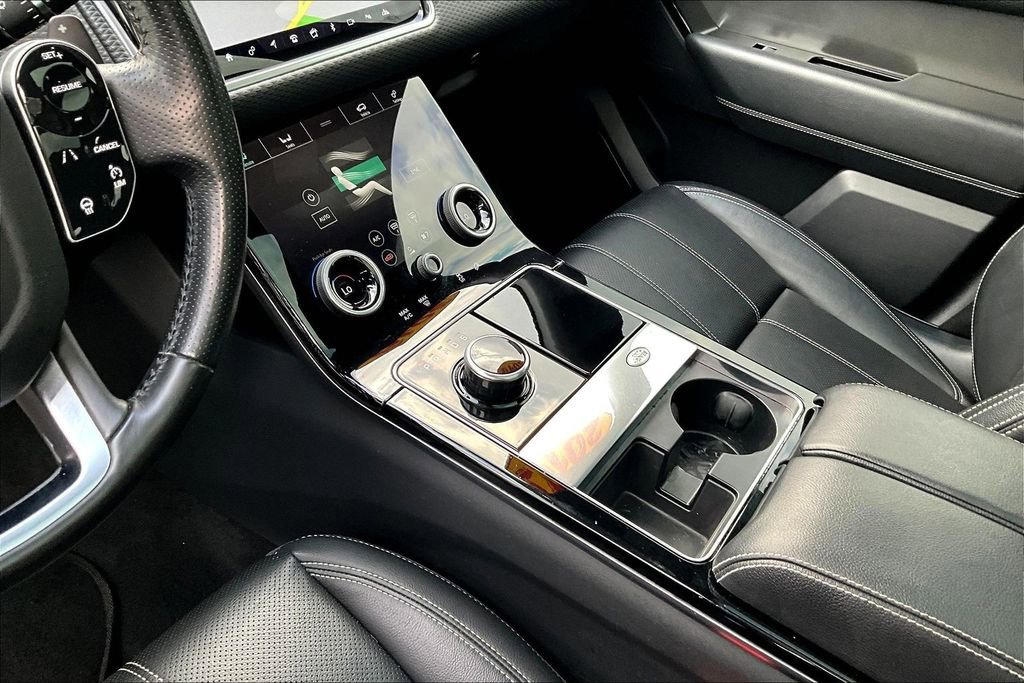 Used 2019 Land Rover Range Rover Velar S AWD/4WD image 18