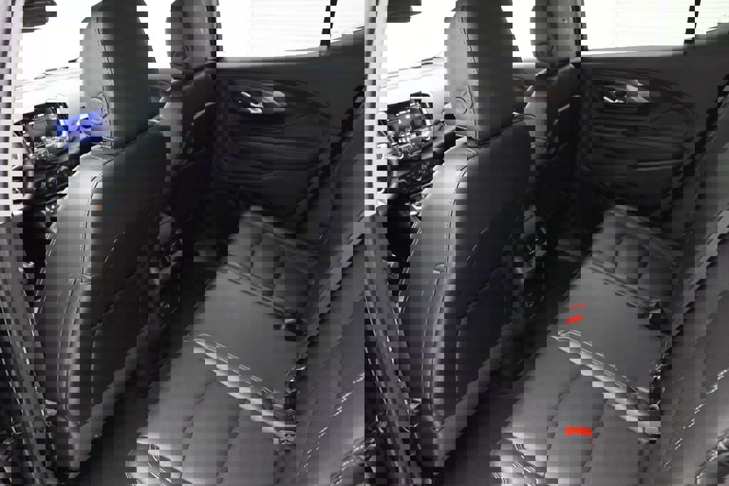 Used 2024 GMC Terrain SLT image 10