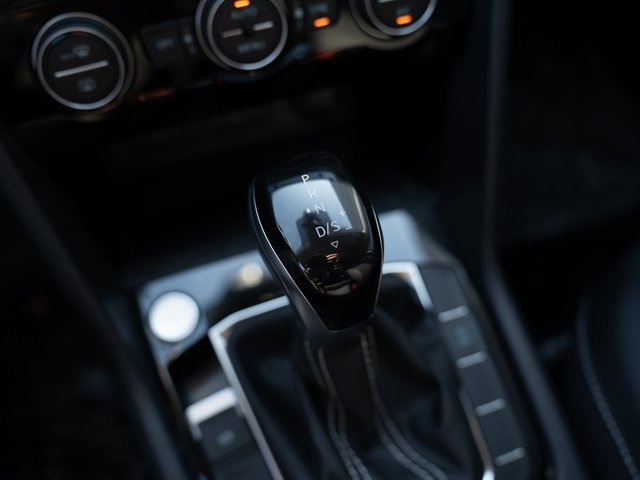 Certified 2024 Volkswagen Taos SE image 27