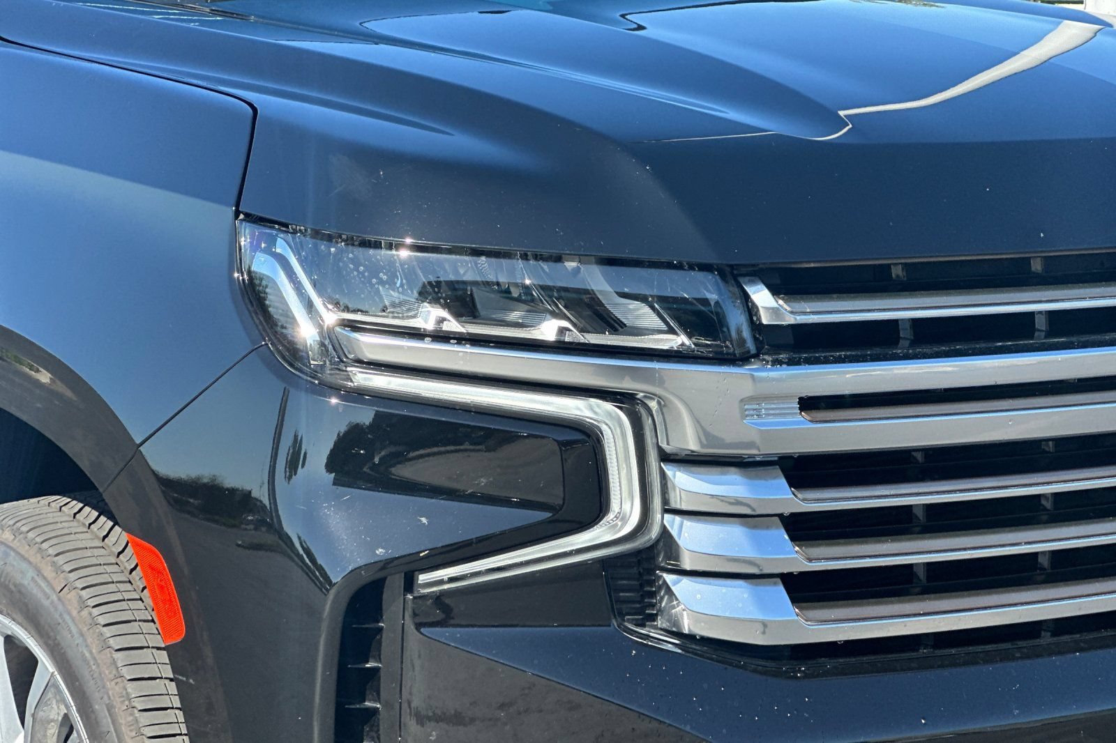 Used 2023 Chevrolet Suburban High Country AWD/4WD image 45