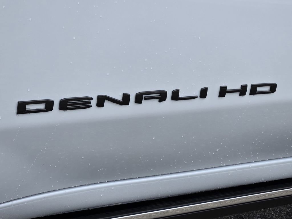 New 2026 GMC Sierra 3500 Denali Ultimate w/ LPO, Black Badging Package AWD/4WD image 16