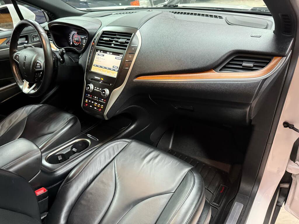 Used 2018 Lincoln MKC Select w/ Select Plus Package FWD image 11