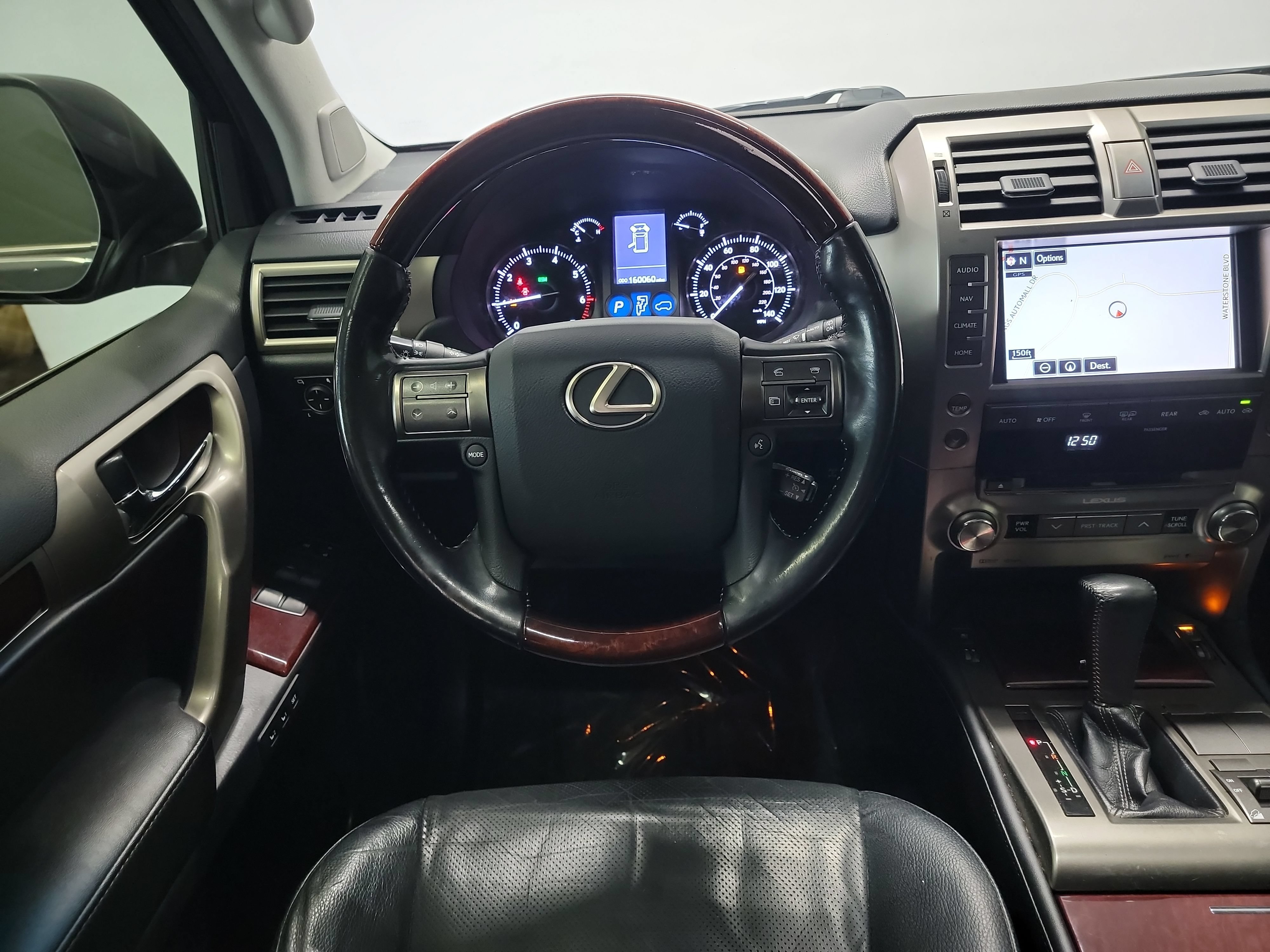 Used 2016 Lexus GX 460 w/ Premium Package AWD/4WD image 16