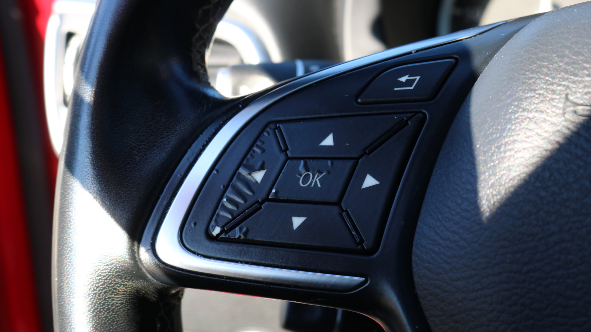 Used 2019 INFINITI QX30 image 15