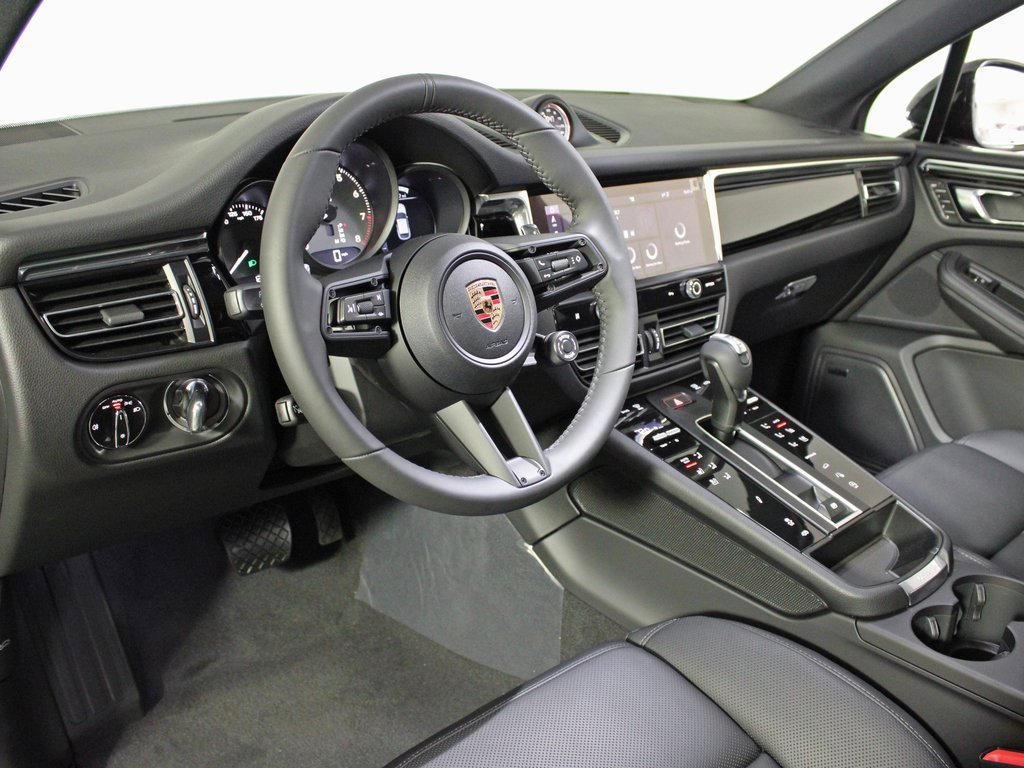 New 2026 Porsche Macan S image 4