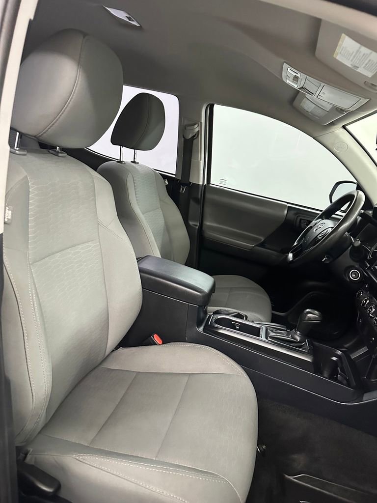 Used 2018 Toyota Tacoma SR w/ SR Convenience Package image 34
