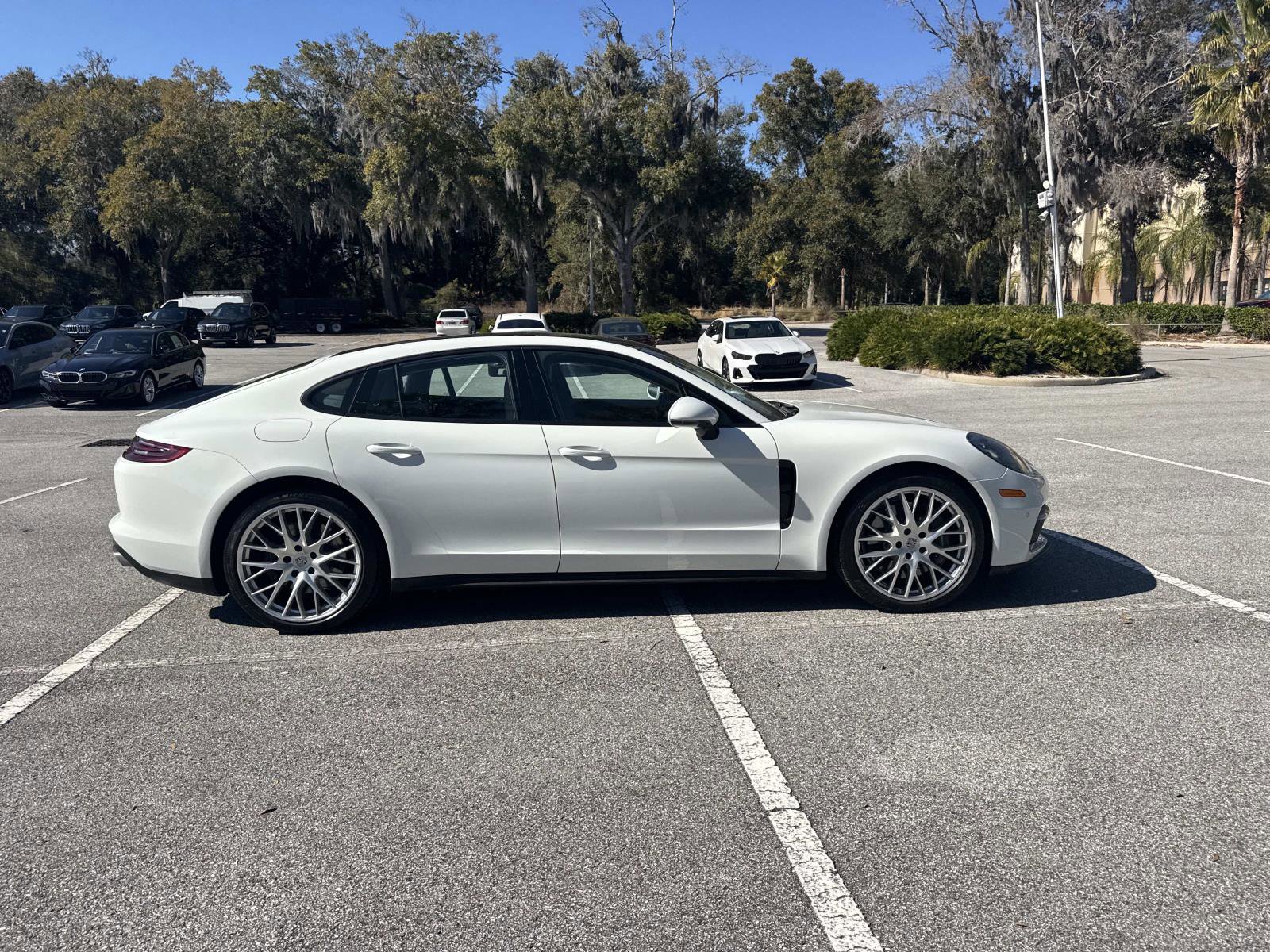 Used 2019 Porsche Panamera 4 image 3
