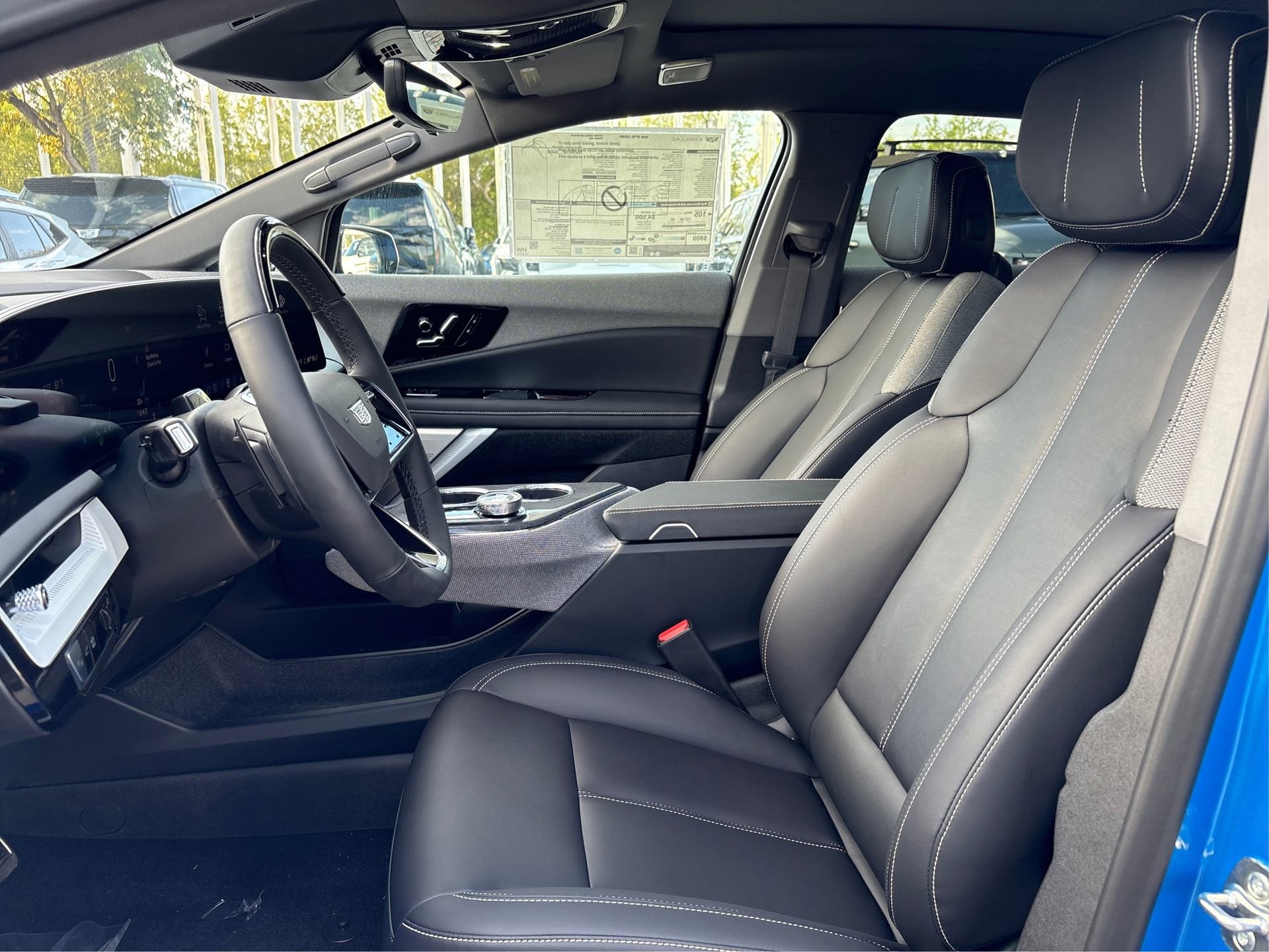 New 2026 Cadillac Optiq Luxury 1 image 9