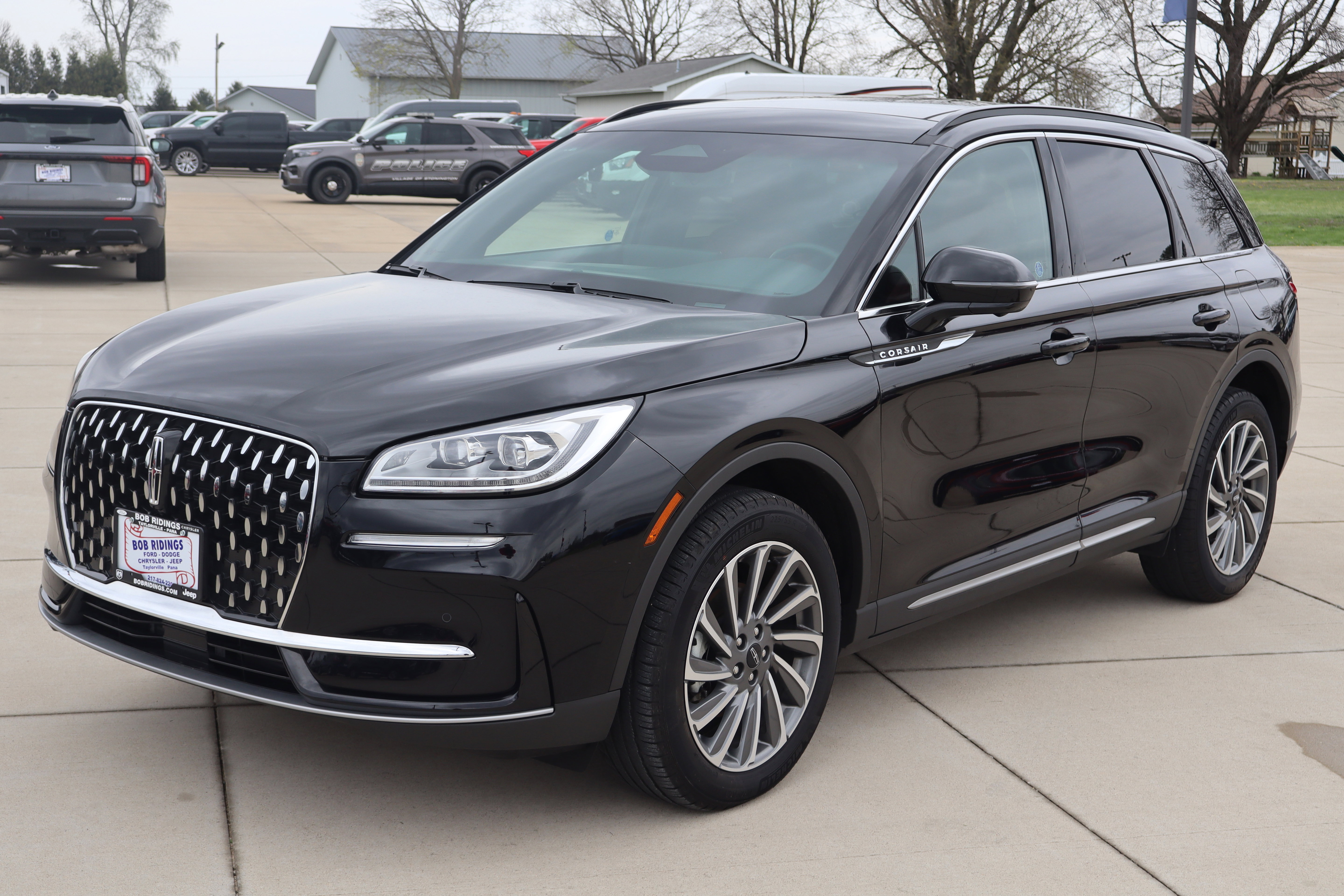Used 2025 Lincoln Corsair Reserve AWD/4WD image 2
