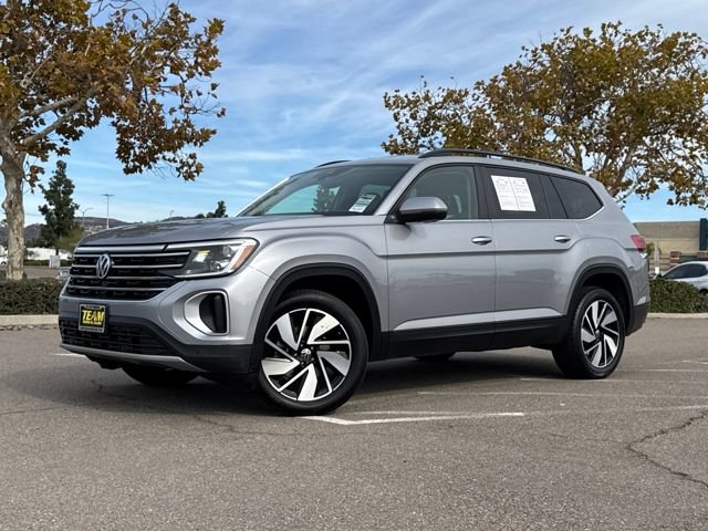 Used 2024 Volkswagen Atlas SE image 3