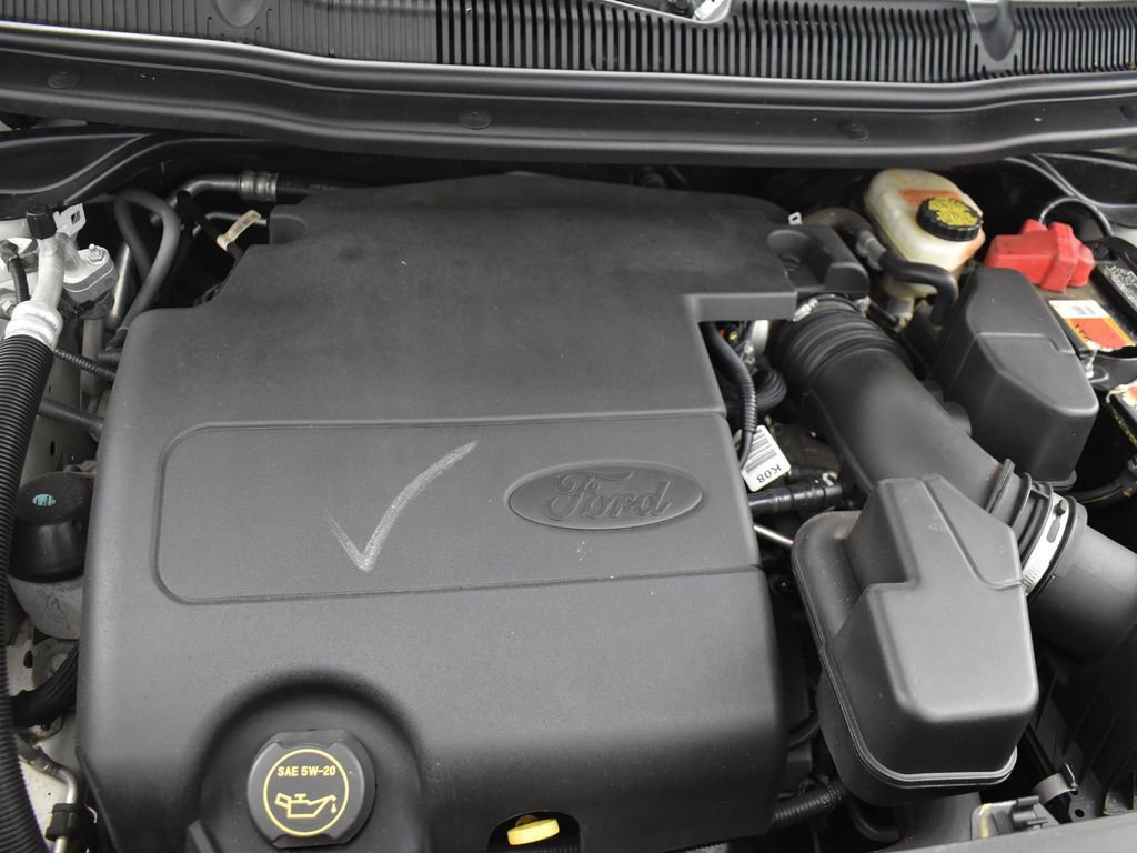 Used 2017 Ford Explorer XLT image 16