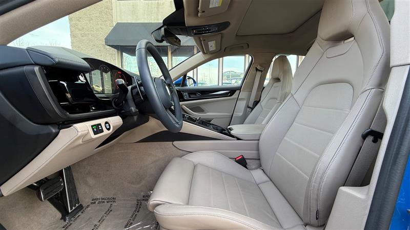Used 2025 Porsche Panamera 4 image 11