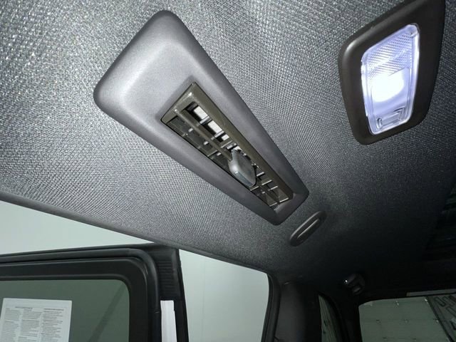 Certified 2022 GMC Yukon SLT w/ SLT Premium Package AWD/4WD image 22