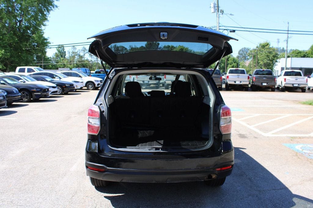 Used 2016 Subaru Forester 2.5i Premium w/ All-Weather Package AWD/4WD image 9