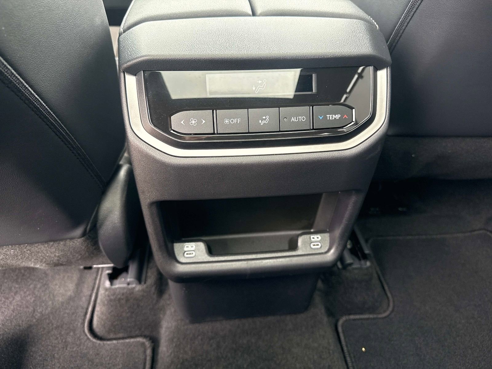 Used 2026 Lexus TX 350 AWD w/ Technology Package image 16
