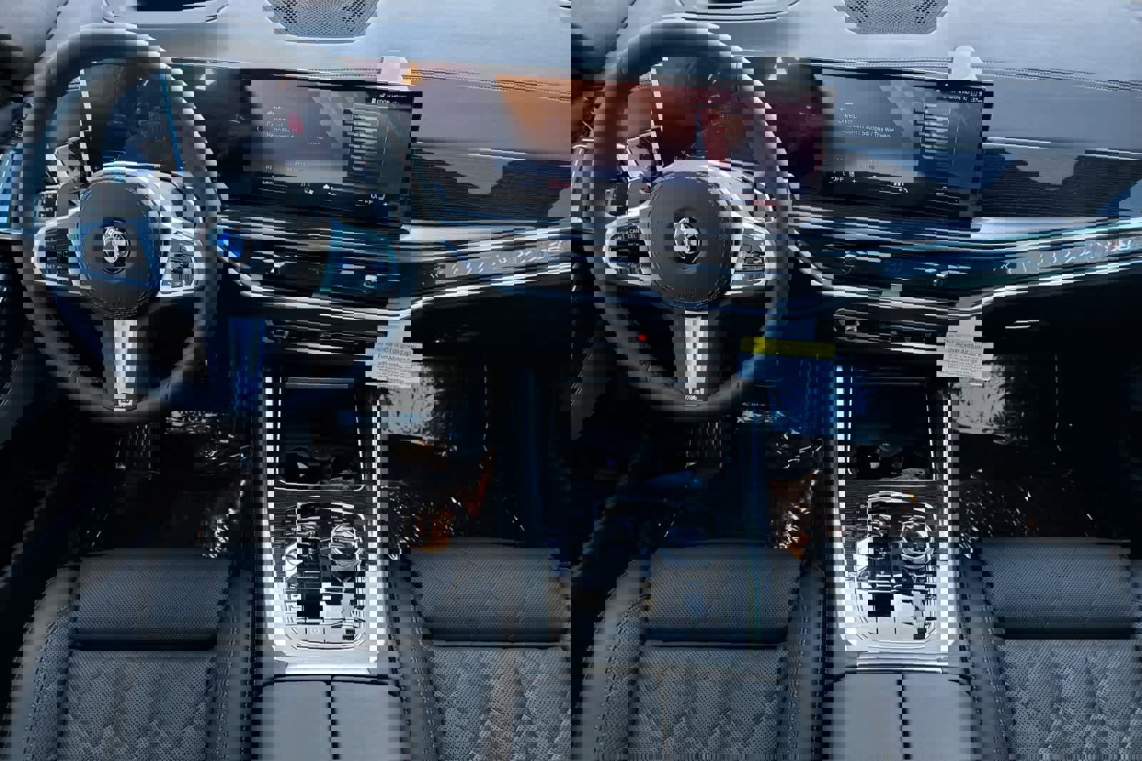 New 2026 BMW X6 xDrive40i w/ Executive Package image 3