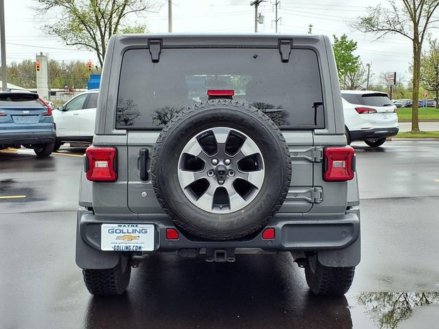 Used 2018 Jeep Wrangler Unlimited Sahara w/ Dual Top Group AWD/4WD image 21