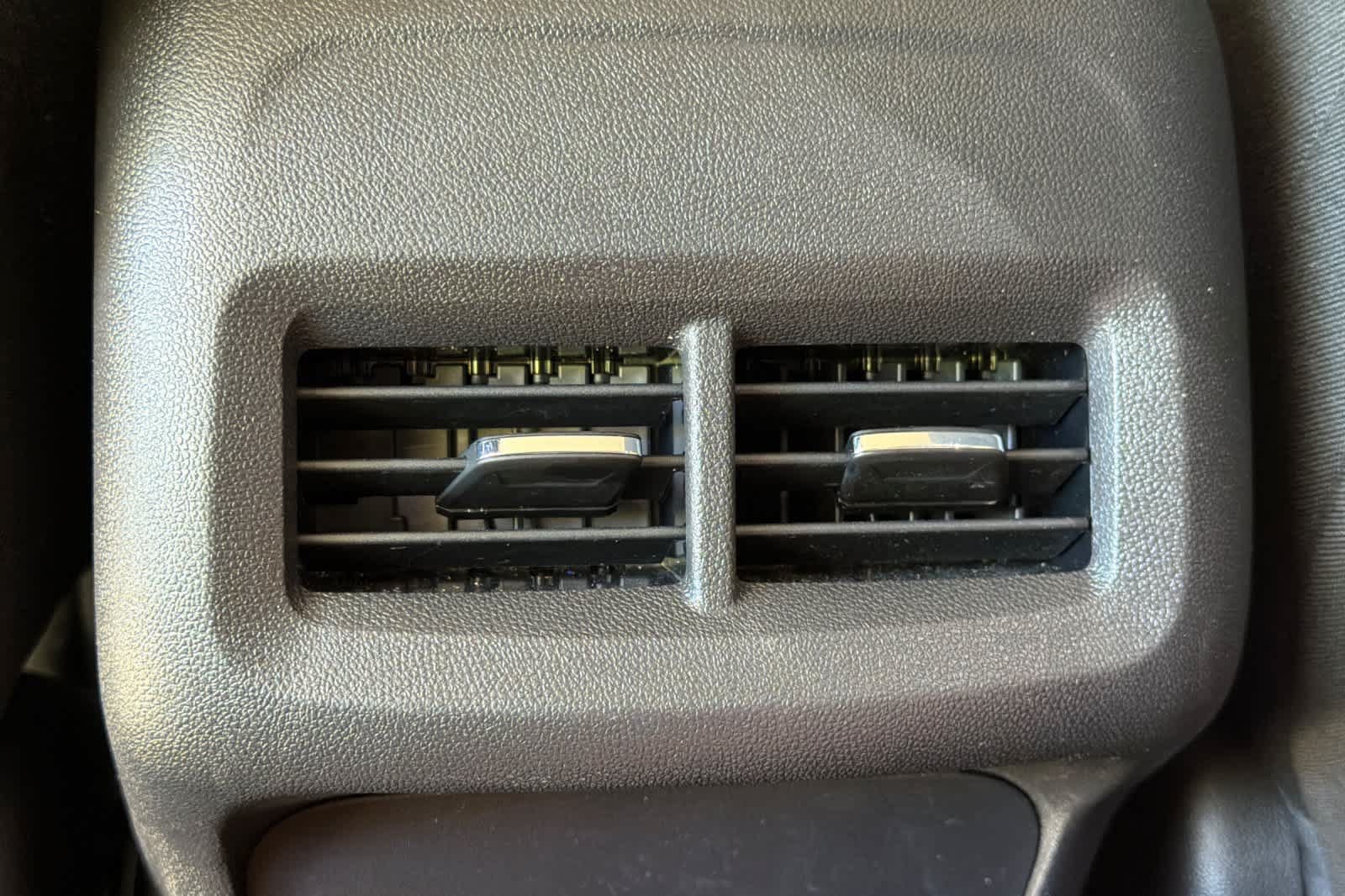 Used 2024 Chevrolet Equinox LT FWD image 14