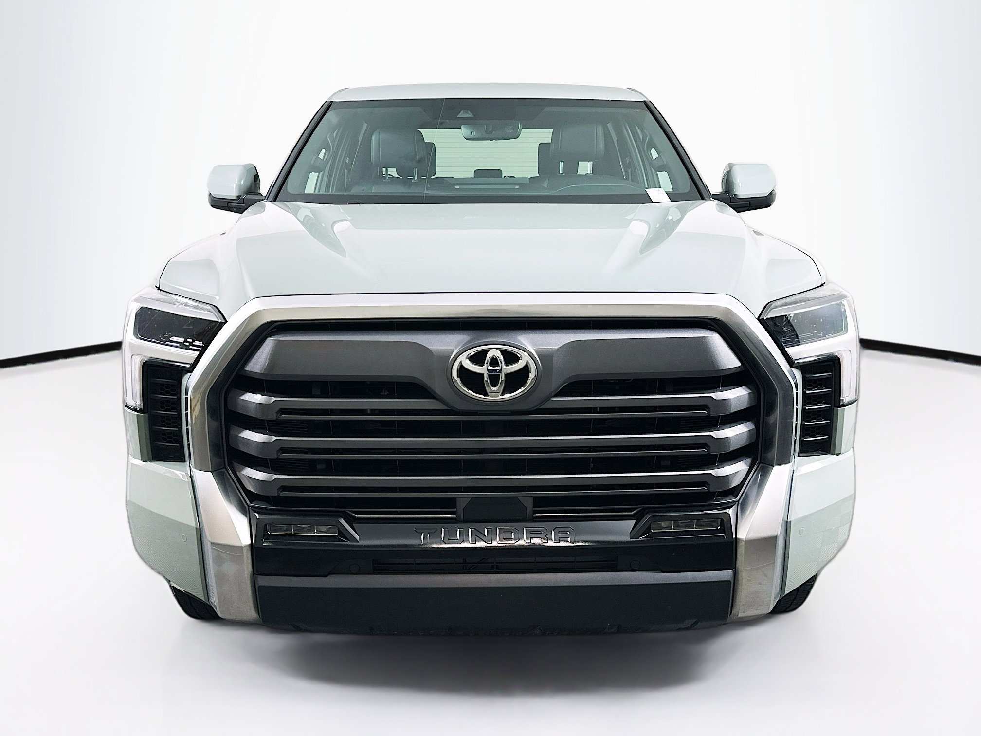 Used 2025 Toyota Tundra Limited image 2