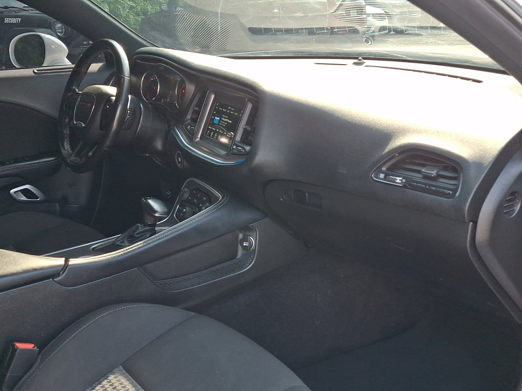 Used 2022 Dodge Challenger R/T RWD image 11