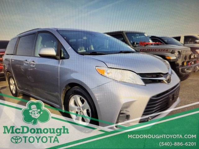 Used 2018 Toyota Sienna LE image 6