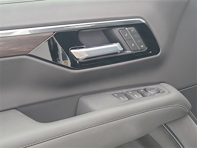 New 2026 Chevrolet Suburban LT image 21