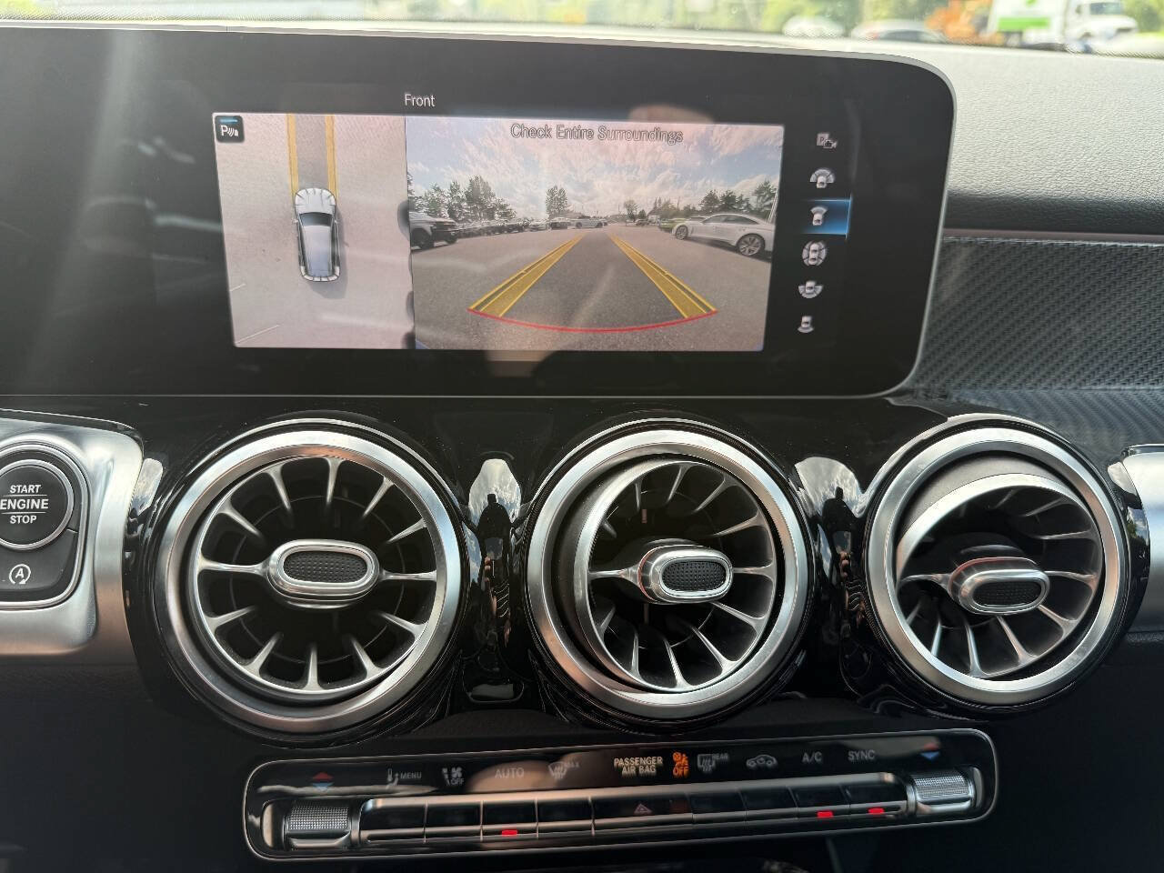 Used 2021 Mercedes-Benz GLB 250 4MATIC image 26