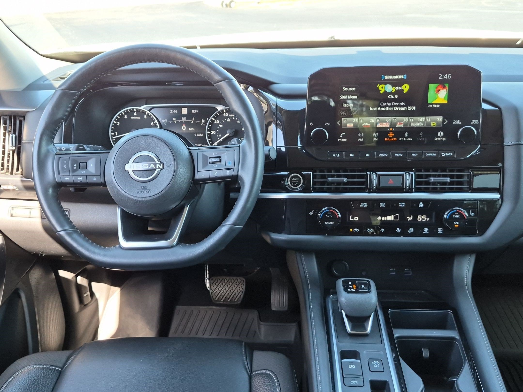 Used 2023 Nissan Pathfinder SL w/ Lighting Package (N92) FWD image 31