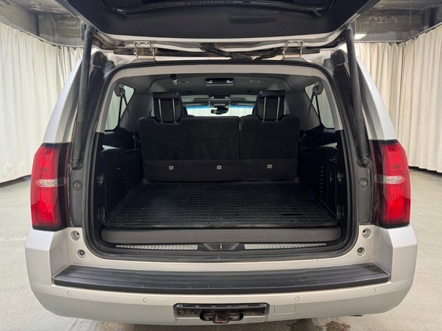 Used 2017 Chevrolet Suburban LT w/ LT Signature Package image 33